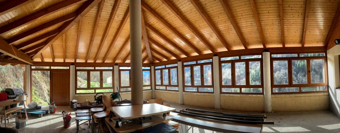 Cierre de terraza en las Mestas.