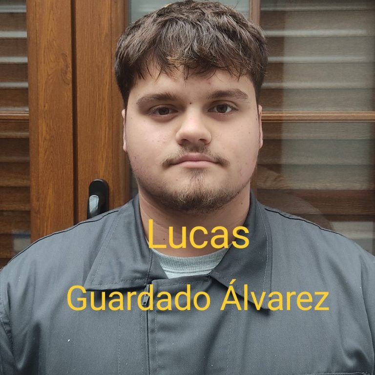 Junior PVC Systems Fabricator Lucas Guardado Álvarez.